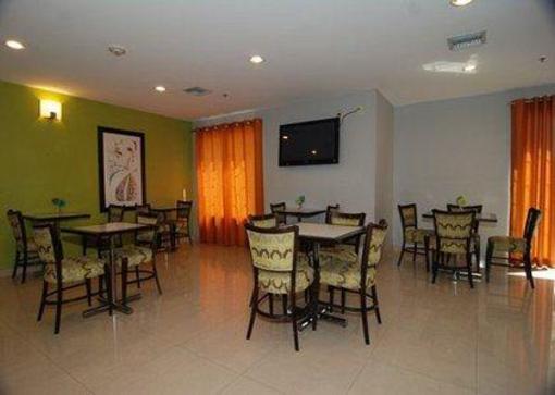 фото отеля Quality Inn & Suites Sulphur