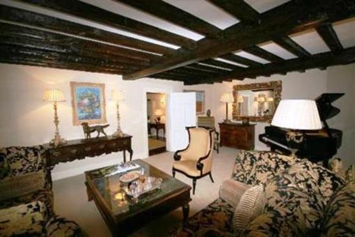 фото отеля East House