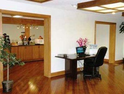 фото отеля Days Inn & Suites - Little Rock Airport