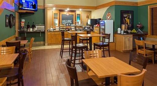 фото отеля AmericInn Lodge & Suites Madison South