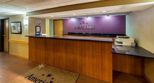 фото отеля AmericInn Lodge & Suites Madison South