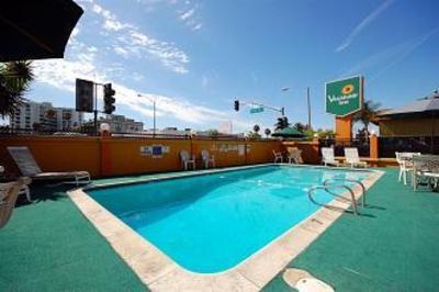фото отеля Vagabond Inn Convention Center Long Beach