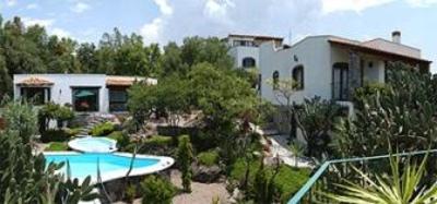 фото отеля La Casa del Pirul - Boutique Villas Xichu