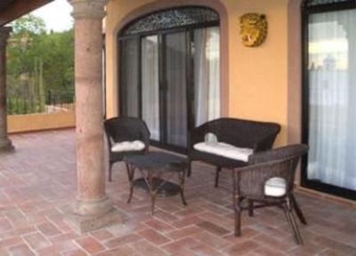 фото отеля La Casa del Pirul - Boutique Villas Xichu