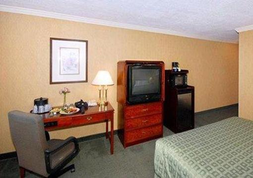 фото отеля Clarion Hotel Greensboro Airport