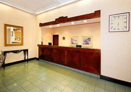 фото отеля Clarion Hotel Greensboro Airport