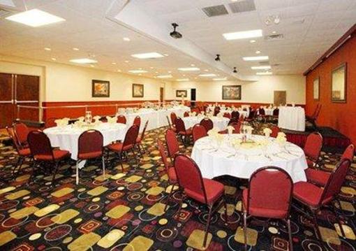 фото отеля Clarion Hotel Greensboro Airport