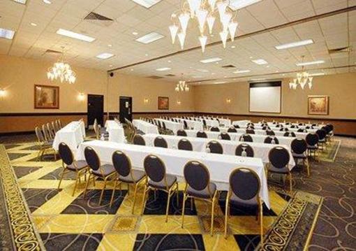фото отеля Clarion Hotel Greensboro Airport