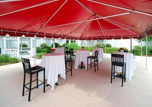 фото отеля Clarion Hotel Greensboro Airport