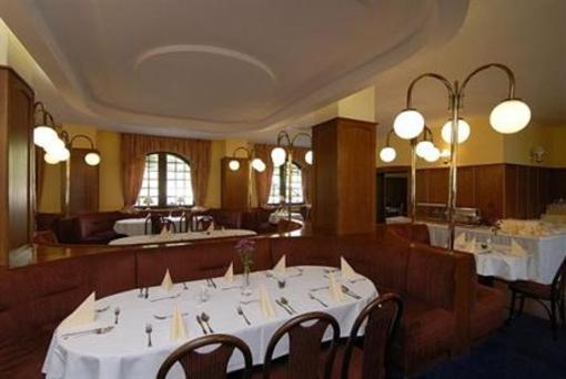 фото отеля Welness Hotel Windsor Spindleruv Mlyn