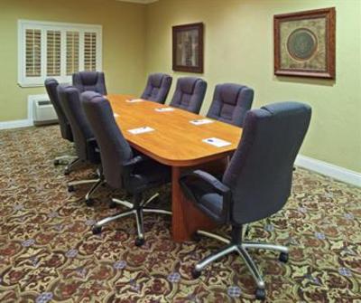 фото отеля Holiday Inn Express Hotel & Suites Greenville (Texas)