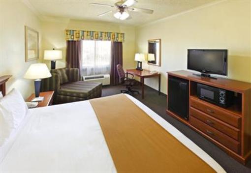 фото отеля Holiday Inn Express Hotel & Suites Greenville (Texas)