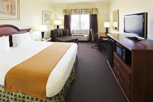 фото отеля Holiday Inn Express Hotel & Suites Greenville (Texas)