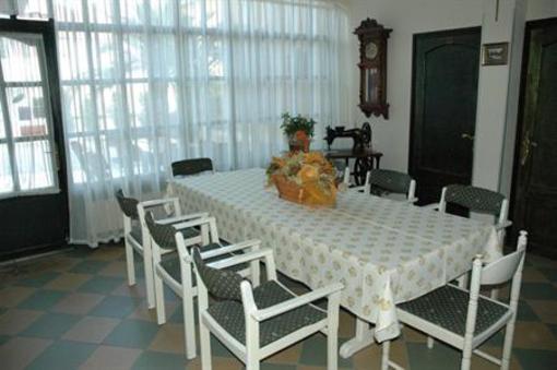 фото отеля Alabardos Panzio es Apartmanhaz