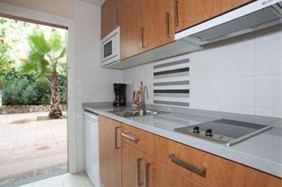 фото отеля Sunway Eco-Budget Apartamentos Jordi Sitges