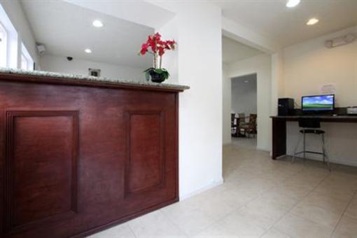 фото отеля Americas Best Value Inn Los Angeles