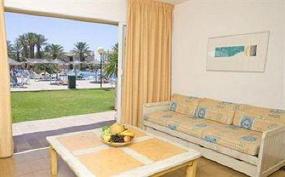 фото отеля Las Palmeras Apartments Menorca