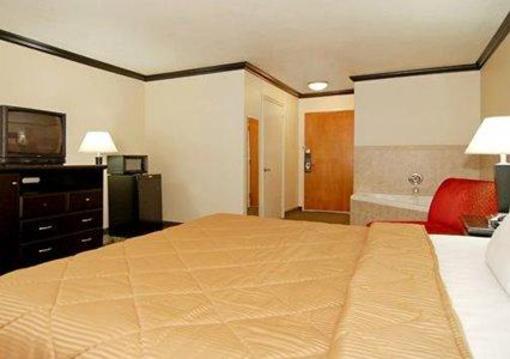 фото отеля Comfort Inn Near Universal Studios Hollywood