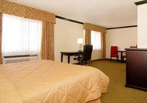 фото отеля Comfort Inn Near Universal Studios Hollywood