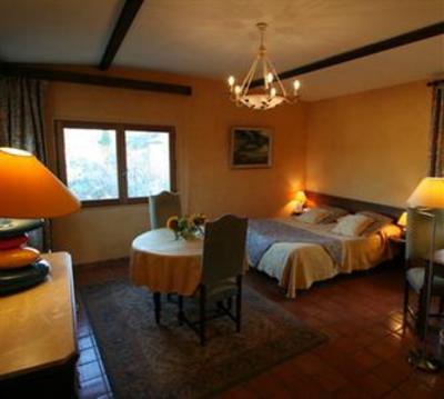 фото отеля Hostellerie Le Beffroi