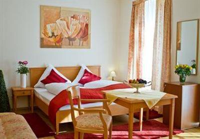 фото отеля Hotel Zum Goldenen Löwen Baden-Baden