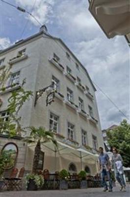 фото отеля Hotel Zum Goldenen Löwen Baden-Baden