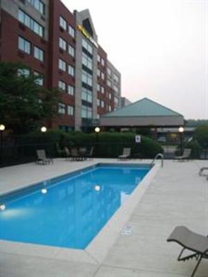 фото отеля Holiday Inn Express Saint Louis Airport Riverport Maryland Heights