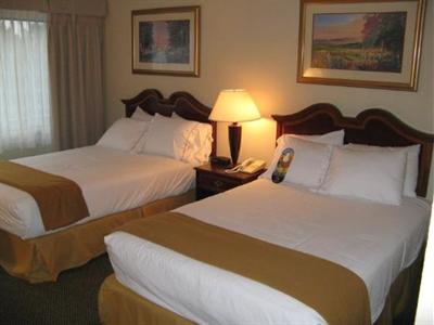 фото отеля Holiday Inn Express Saint Louis Airport Riverport Maryland Heights