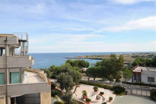 фото отеля Cala Corvino Hotel