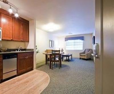 фото отеля Catalina Apartments Bellevue (Washington)
