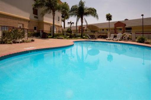 фото отеля Holiday Inn Express Hotel & Suites Brownsville (Texas)