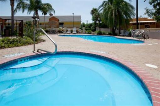 фото отеля Holiday Inn Express Hotel & Suites Brownsville (Texas)