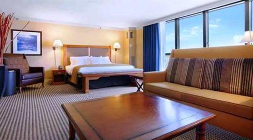 фото отеля DoubleTree by Hilton & Miami Airport Convention Center