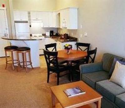 фото отеля Rivertide Suites