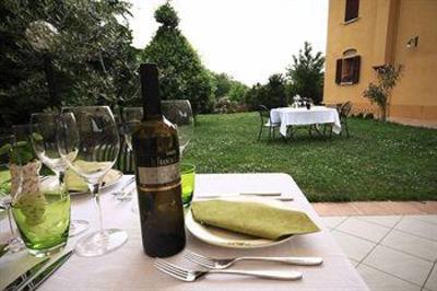 фото отеля Borgo Delle Vigne Hotel Zola Predosa