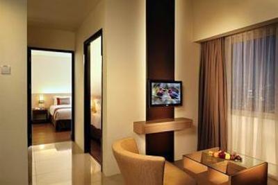 фото отеля Solo Paragon Hotel & Residences