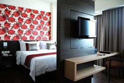 фото отеля Solo Paragon Hotel & Residences