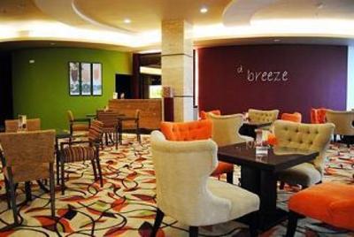 фото отеля Solo Paragon Hotel & Residences