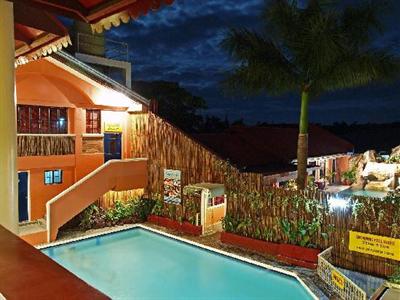 фото отеля Rockpoint Hotspring Resort Calamba