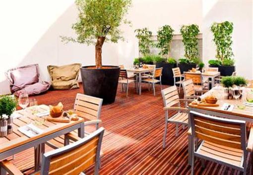 фото отеля Courtyard Paris Arcueil