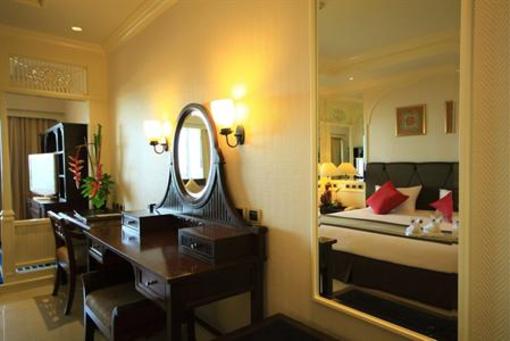 фото отеля Royal Cliff Beach Hotel