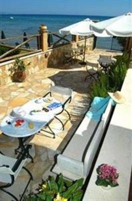 фото отеля Andreolas Luxury Suites