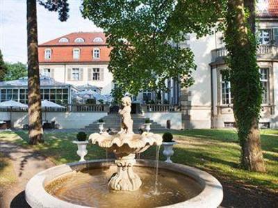 фото отеля Schlosshotel Im Grunewald