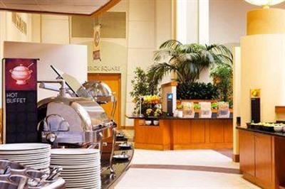 фото отеля Embassy Suites Boston Logan Airport