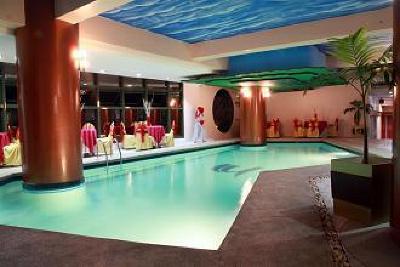 фото отеля Sarrosa International Hotel and Residential Suites