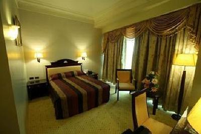 фото отеля Sarrosa International Hotel and Residential Suites