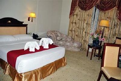 фото отеля Sarrosa International Hotel and Residential Suites