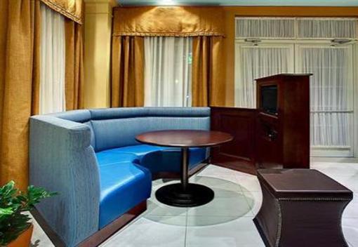 фото отеля Courtyard by Marriott Chapel Hill