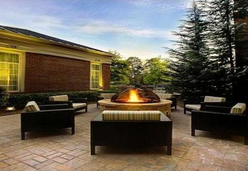 фото отеля Courtyard by Marriott Chapel Hill