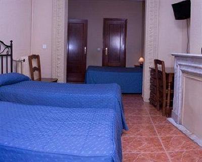 фото отеля Hostal El Pilar Madrid